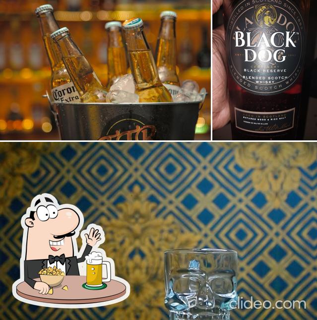 Order a glass of light or dark beer