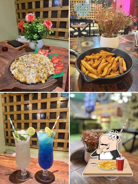 French fries at Baithack - Taste of Kulhad (Kolhapur)