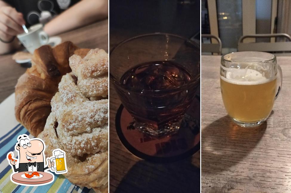 Puoi prenderti un rinfrescante bicchiere di birra chiara o scura