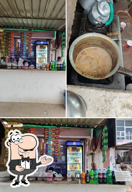 Look at the image of PANDITJI TEA & MAGGI POINT
