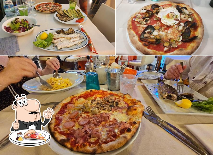 Scegli una pizza a Ristorante Pizzeria Azzurra