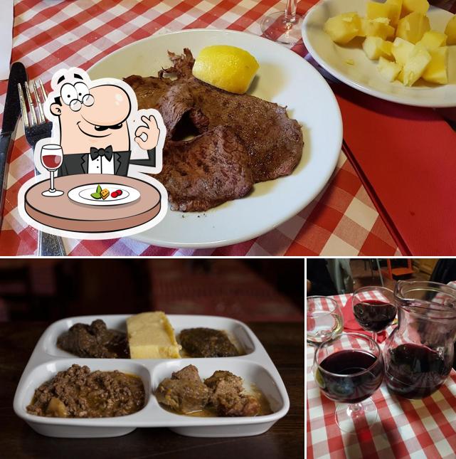 Tra le diverse cose da Trattoria da Jole si possono trovare la cibo e vino
