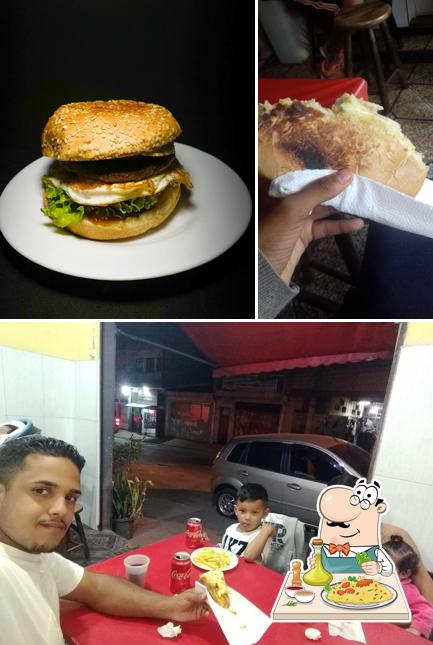 Entre diversos coisas, comida e interior podem ser encontrados no Flavio Dog