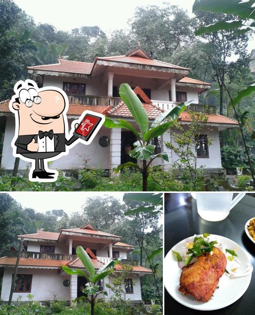 Among different things one can find exterior and food at Kottas, Erattupetta