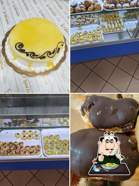 Cibo al PASTICCERIA A' LUNA CAPRESE "LATINA”