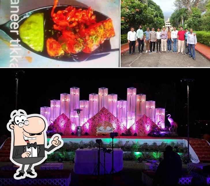 The restaurant's exterior and food