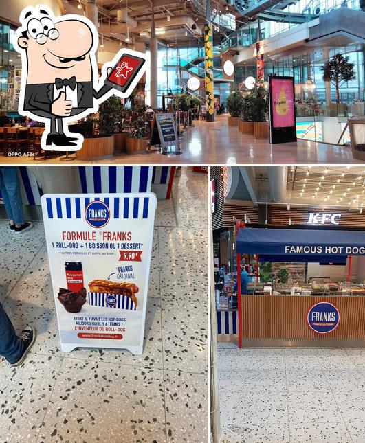 Regarder la photo de Franks Hot Dog - La Défense