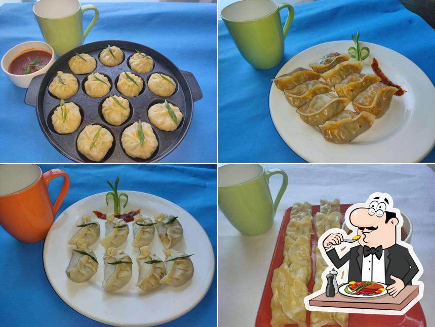 Food at Lama Momos