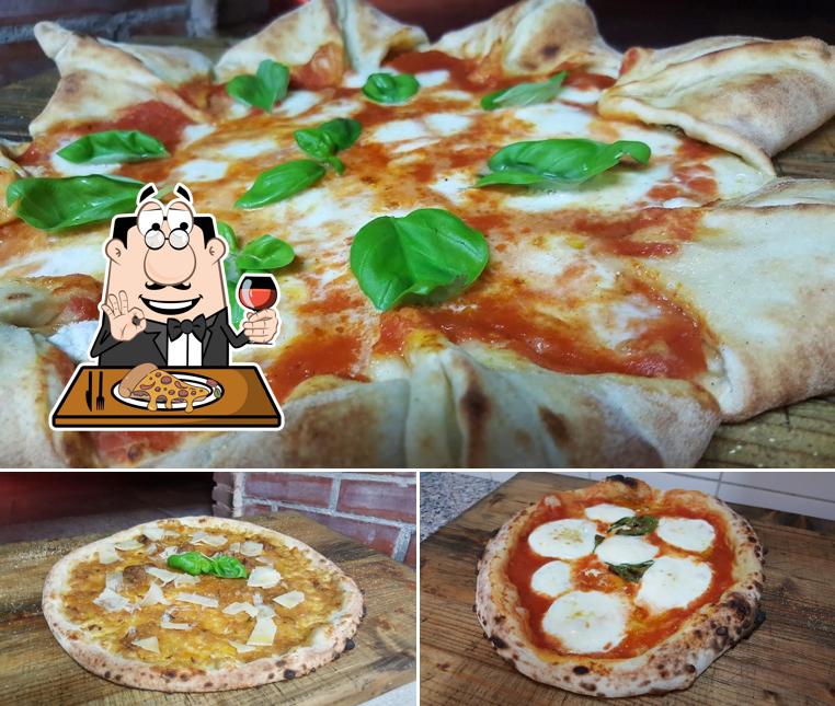 A Gelateria Fontana Blu, puoi prenderti una bella pizza
