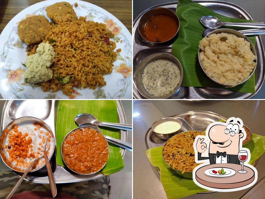 Food at Puliyogare Point