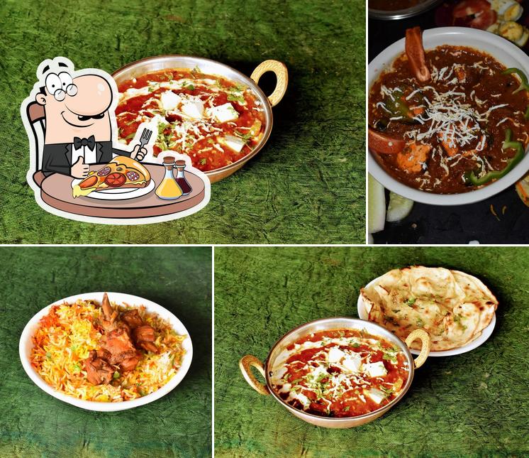 Try out pizza at Bobby da dhaba