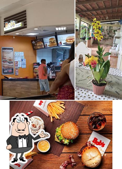 Confira a imagem mostrando interior e cidadãos no Bob's Burger - Shopping Porto Velho II Expansão