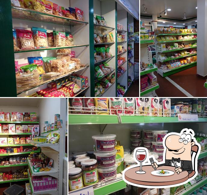 Food at Se7en10 Supermarket
