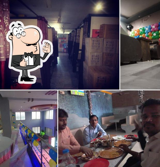 Moreshwar family Restaurant