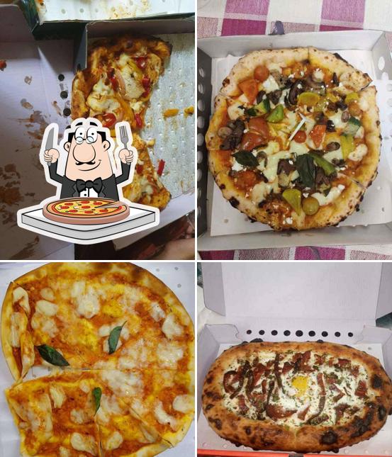 Pick pizza at Nomad Pizza - Traveller Series