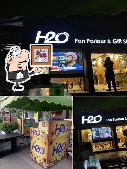 The interior of H2O Tea & Snacks