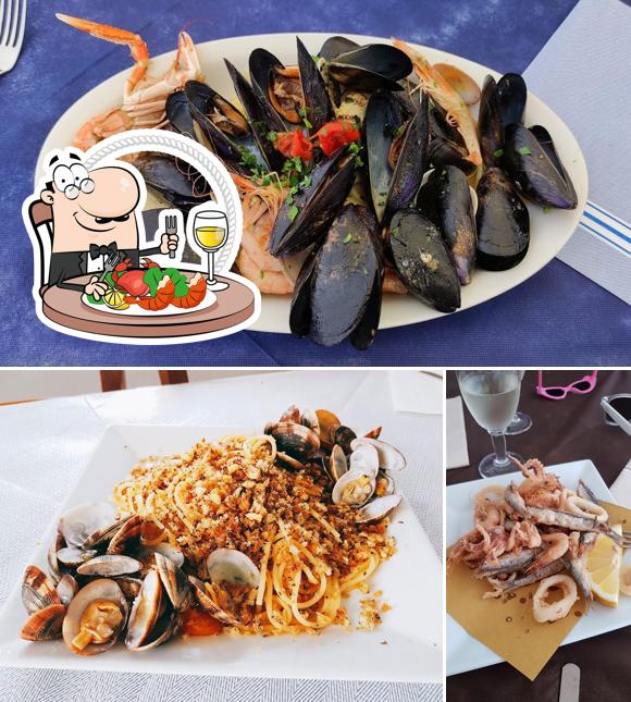 Ordina la cucina di mare a Ristorante Lo Spuntino sul Mare