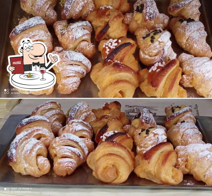 Cibo al PANIFICIO EMILIA DI VICO SRL
