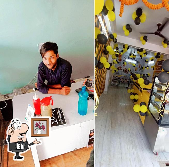 The interior of MR.SAMOSA KING