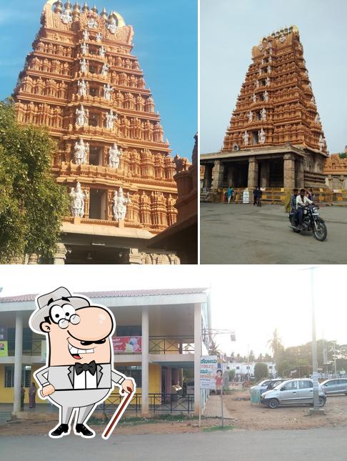 The exterior of HOTEL ARYA BHAVAN