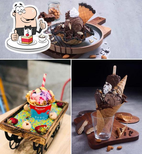 Havmor Hotch Potch - Cold Stone Ice Cream serves a number of desserts