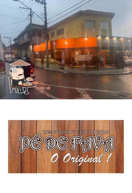 O exterior do Pé de Fava Restaurante e Cachaçaria