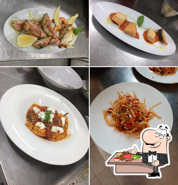 Ordina tra i vari pasti di mare disponibili a RISTORANTE RIVIERA di LUIGI TOTARO