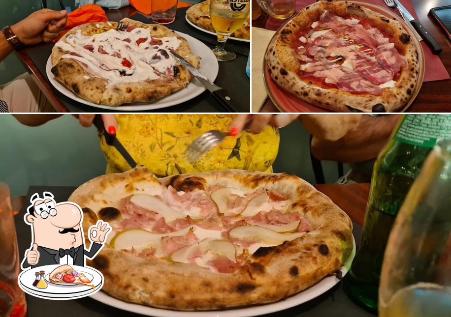 A Il Focacciaio S.A.S., puoi goderti una bella pizza
