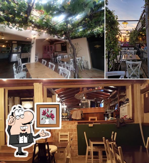 Siediti a un tavolo di Konoba Kod Luce