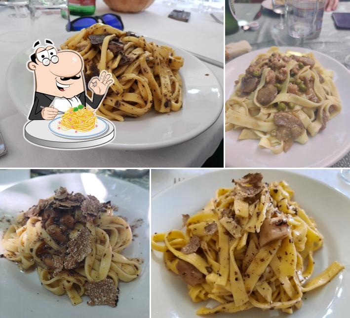 Spaghetti alla carbonara al Trattoria "La Torre" Da Peppe Olè Se Magna
