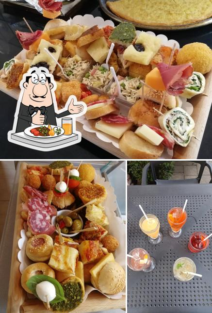 La immagine della cibo e bevanda di Al Cortile Gastronomia