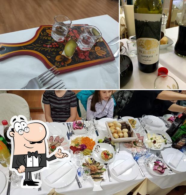 Tra le diverse cose da Associazione Culturale Caucaso si possono trovare la interni e alcol