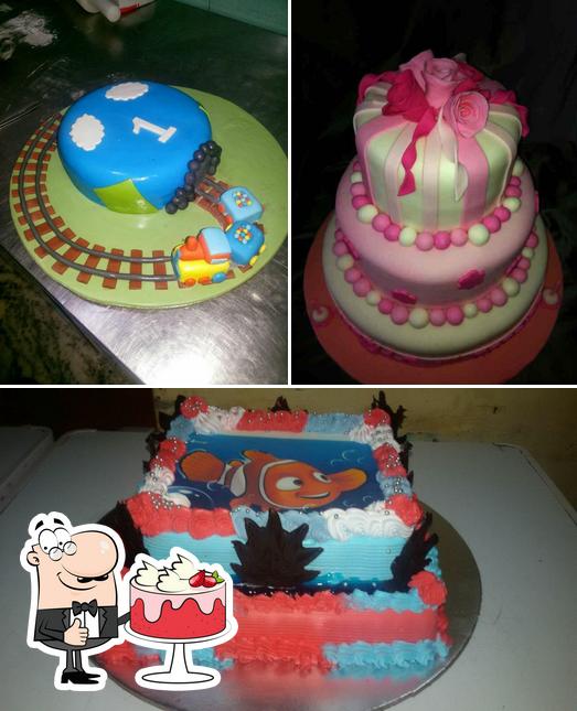 Here's an image of Daila Cake