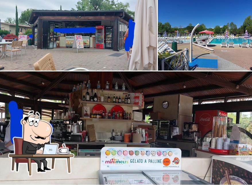 Gli interni di Camping Bella Italia - Big Pool Bar