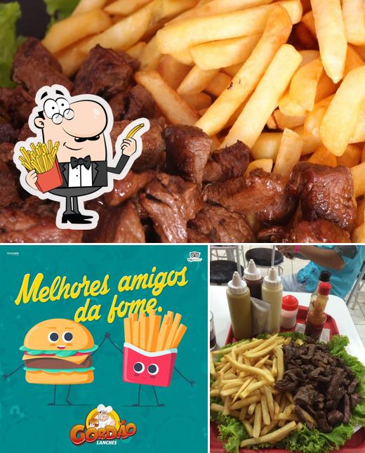 Peça batatas fritas no Gordão Lanches