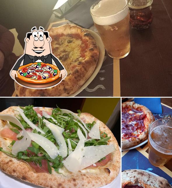 Prenditi una pizza a Sardi'S Bar And Restaurant