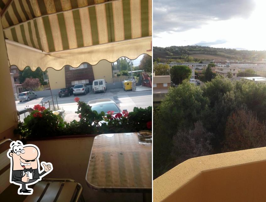 Vedi la foto di Bar Tabacchi Lotto Rossi Berluti Giorgio