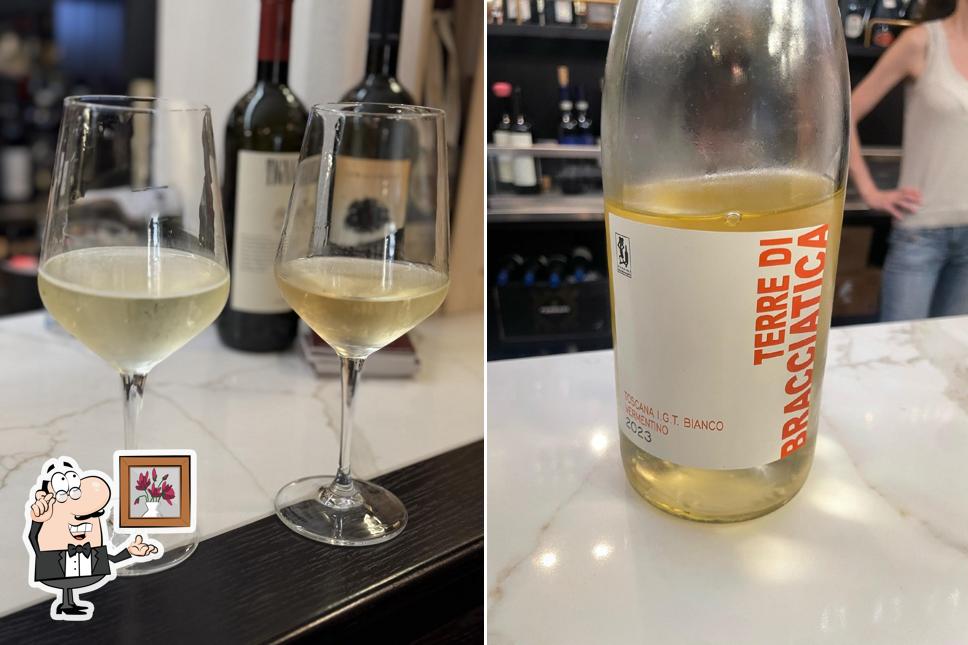 Siediti a un tavolo di ENOTECA BACCAROSSA