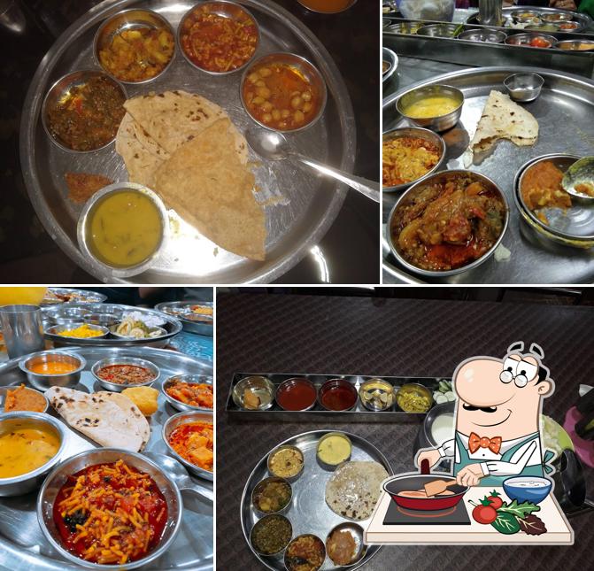 Chicken curry at Shree Chamunda Dinning Hall