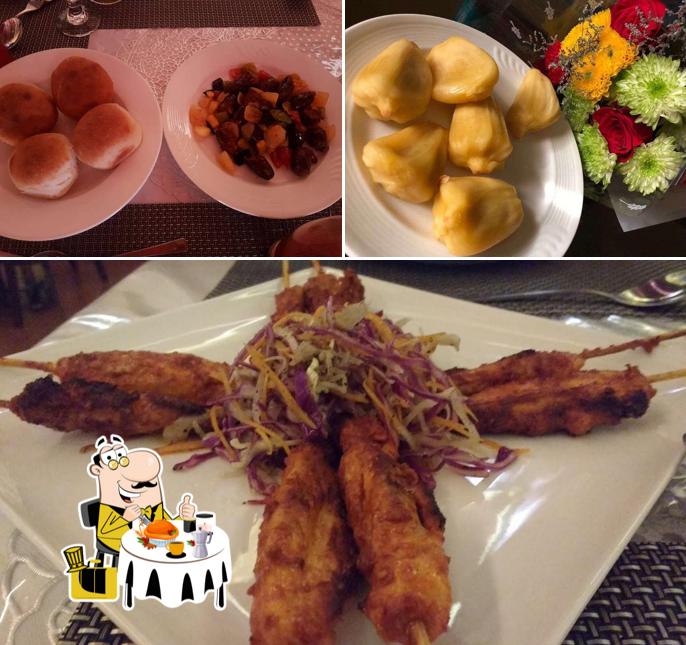 Food at The Avenue