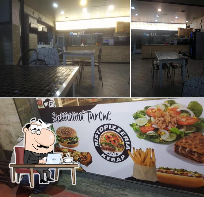Guarda la immagine che raffigura la interni e cibo di Turkish Pizza Kebap