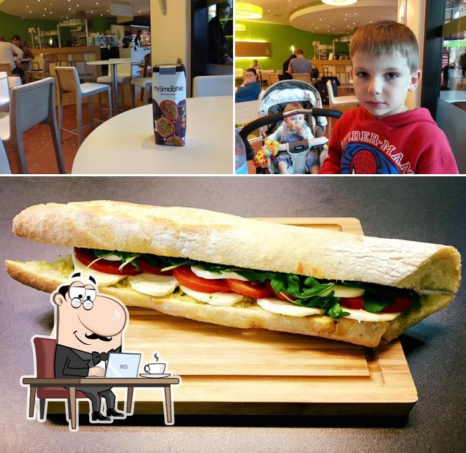 Tra le diverse cose da Le Cellier si possono trovare la interni e cibo