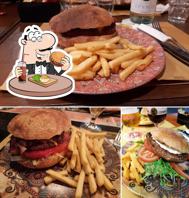 Gli hamburger di 1492 – La Birra, la Pinsa e la Santa Ciccia potranno incontrare i gusti di molti