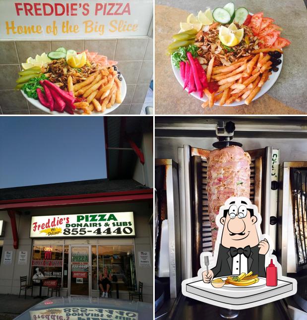 Essayez des pommes frites à Freddie's Pizza & Donair