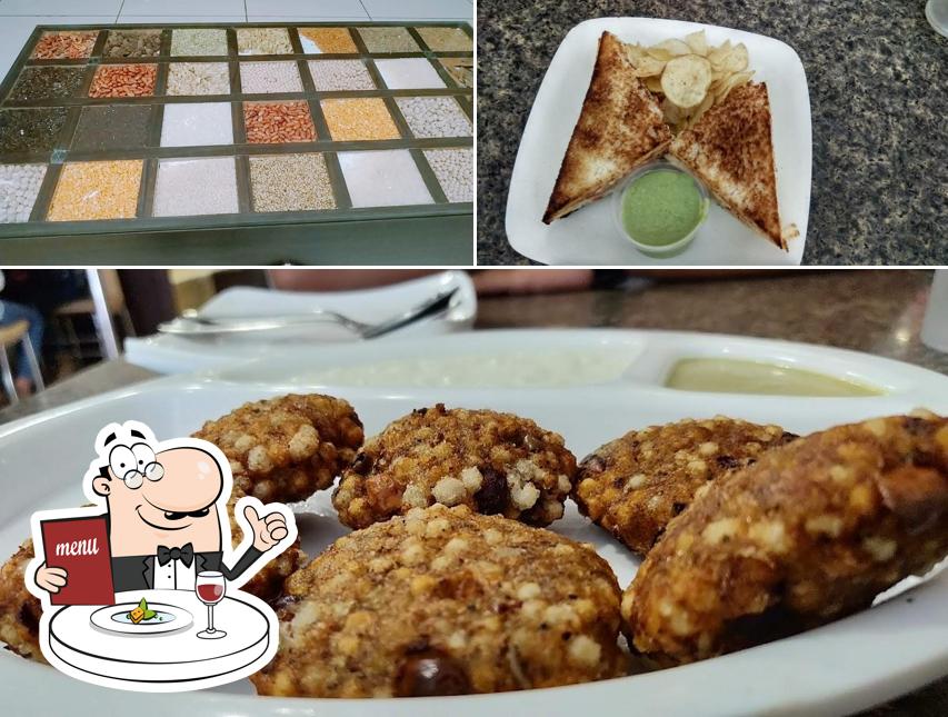 Food at Param Food Complex (Pure Veg)