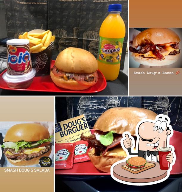 Consiga um hambúrguer no DK Doug's Burger