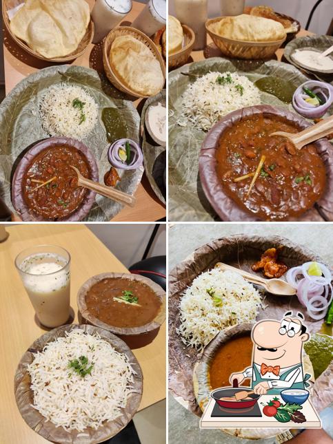 Chicken curry at Jaslok Sweet & Farsan