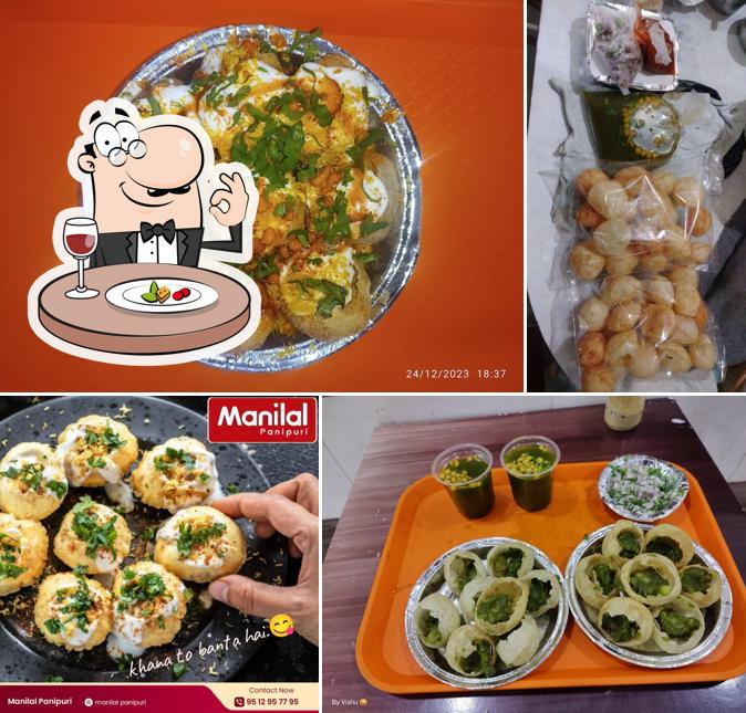 Food at Manilal panipuri