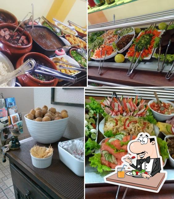 Comida em Restaurante Bless