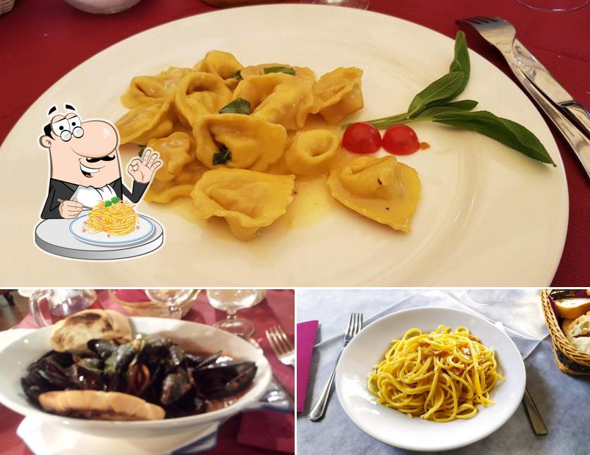 Spaghetti alla carbonara al Pane E Vino